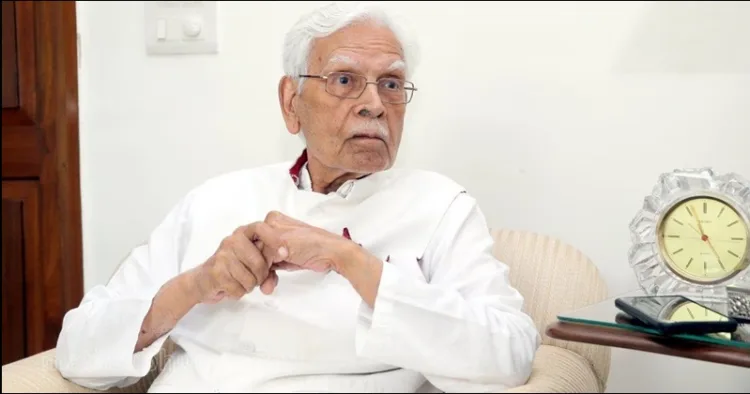 EX Eternal affaires minister Natwar Singh died