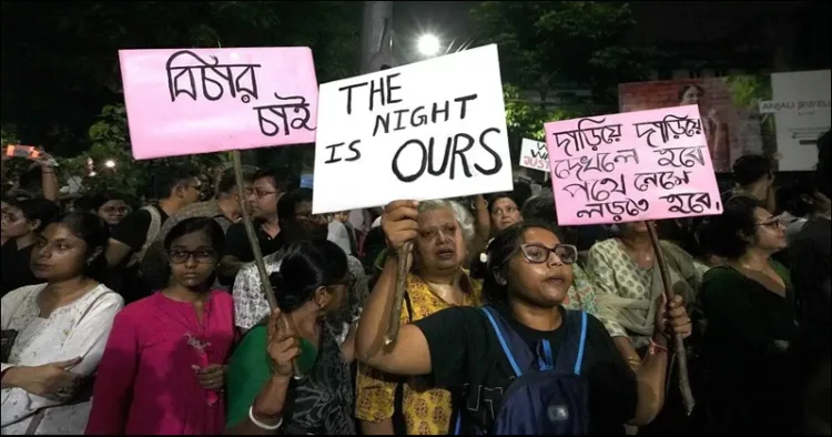 Kolkata Rape case women protesting for women