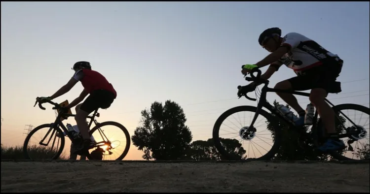 Uttar Pradesh Mirzapur Bycyclist