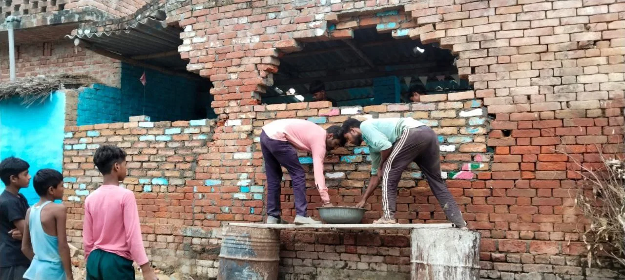 बरेली में अवैध मस्जिद निर्माण पर बवाल, सड़कों पर उतरा हिन्दू समाज, भाजपा विधायक भी धरने पर बैठे