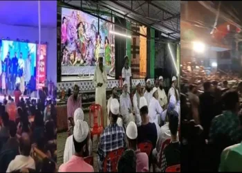 Bangladesh Islamic radicals Sings Islamic ghazals Quran in durga puja mandap