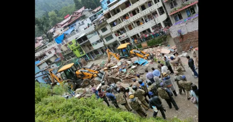 नैनीताल में खुले स्थान को सतही पार्किंग हेतु NOC प्रदान किया गया ।