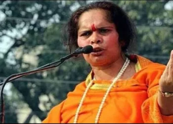 Sadhvi Prachi Supported CM yogi And gives statement on waqf board