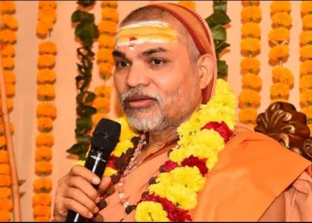 Swami Avimukteshwaranand Saraswati criticises baba bageshwar dham for Hindu ekta yatra