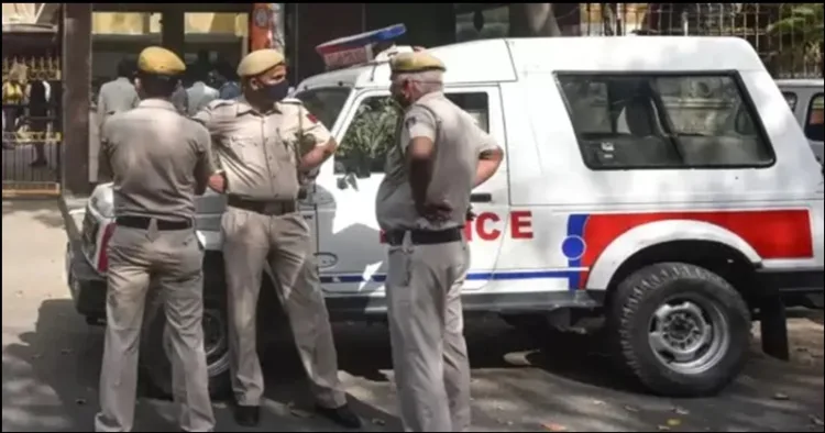 Delhi police Arrested 7 bangladeshi Nationals