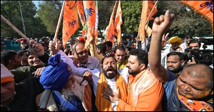 Delhi Election result people celebrating