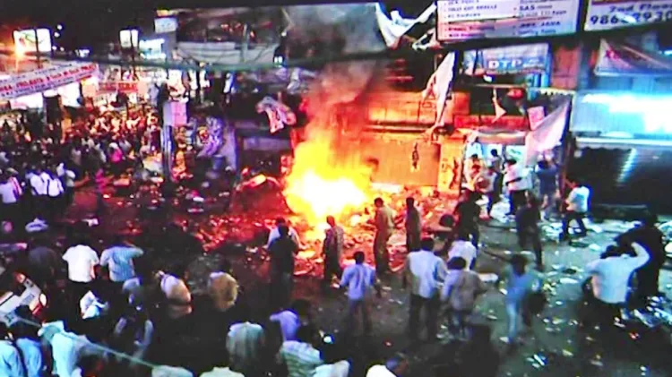 विस्फोट के बाद की भयानक तस्वीर (फोटो साभार - ई़टीवी भारत)