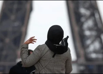 France Hijab China Double game