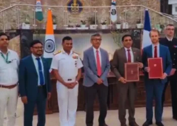 भारत और फ्रांस के बीच राफेल-एम सौदे पर हस्ताक्षर