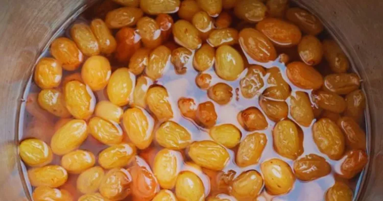 soaked raisins benefits
