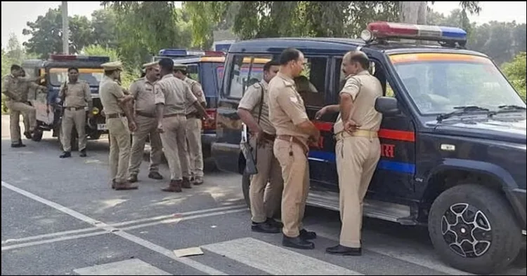 Pakistani civilion in kashi