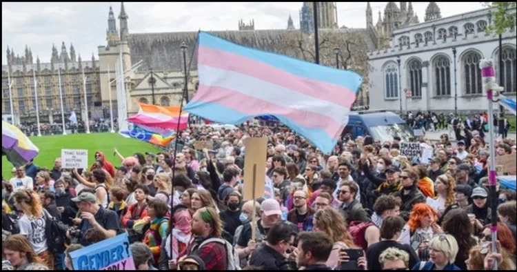 UK Transgender vivad