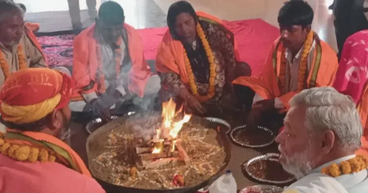 मुस्लिम परिवार ने अपनाया सनातन धर्म