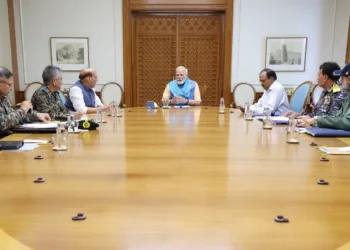 बैठक की अध्यक्षता करते प्रधानमंत्री नरेंद्र मोदी