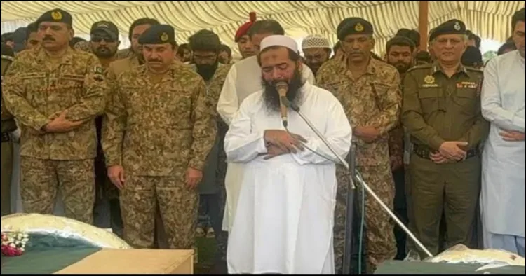 Pakistani Army join funeral of terrorist in Muridke