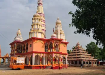 बुजुर्गों द्वारा बनाया गया पंच शिव मंदिर | चित्र सौजन्य - दैनिक जागरण