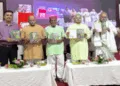 बिरसा हुंकार' के नए स्वरूप का लोकार्पण करते श्री सुनील आंबेकर (बाएं से चौथे)। साथ में हैं अन्य अतिथि