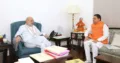 केंद्रीय गृहमंत्री अमित शाह से मुलाकात करते मुख्यमंत्री पुष्कर सिंह धामी।