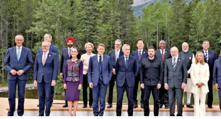 G-7 के सदस्य देशों के राष्ट्राध्यक्षों के साथ प्रधानमंत्री नरेन्द्र मोदी