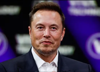 Elon Musk Criticises trump