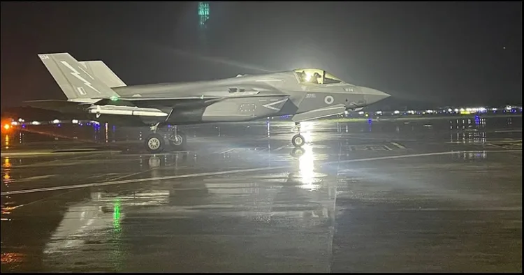 F-35B Fighter jet landed at tiruvnantpuram Air port