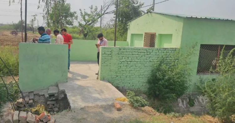 अवैध मजार ध्वस्त