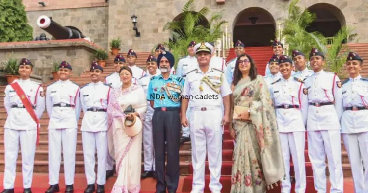 पहली बार एनडीए से 17 महिला कैडेट पास आउट