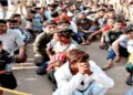 पुलिस द्वारा पकड़े गए अवैध बांग्लादेशी घुसपैठिए ( फाइल फोटो )