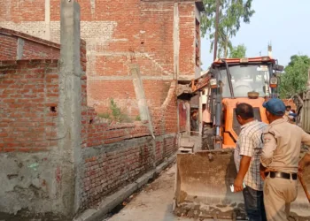 उत्तराखंड अवैध मुस्लिम कॉलोनी, सीएम धामी सख्त एक्शन, भूमि माफिया बुलडोजर