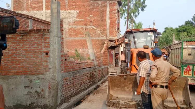 उत्तराखंड अवैध मुस्लिम कॉलोनी, सीएम धामी सख्त एक्शन, भूमि माफिया बुलडोजर