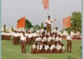 संघ शिक्षा वर्ग में शिक्षार्थियों द्वारा प्रदर्शन करते स्वयंसेवक 