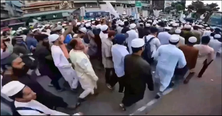 Bangladesh Islamist organise a rally jihadi