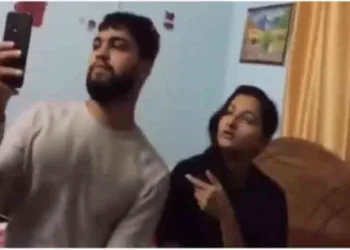 आरोपी लड़का इस पूरे मामले को अपने मोबाइल से रिकार्ड करता रहा