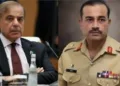 प्रधानमंत्री शाहबाज शरीफ और जनरल असीम मुनीर: पाकिस्तान एक बार फिर सत्ता संघर्ष के उस मोड़ पर खड़ा है, जहां लोकतंत्र और सैन्य तानाशाही के बीच संघर्ष निर्णायक हो सकता है