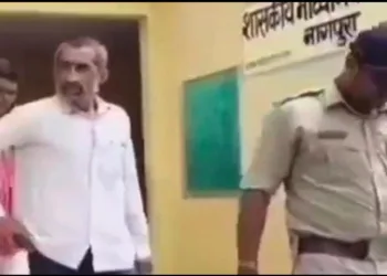 Ujjain teacher Shaqeel burnt Bharat mata Image