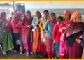 मतदान की लाइन में लगी महिलाएं, चित्र सौजन्य- अमर उजाला