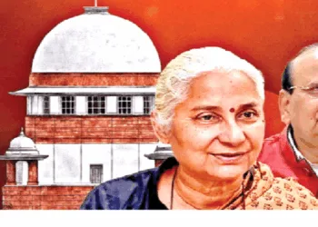 मेधा पाटकर और दिल्ली के उपराज्यपाल वीके सक्सेना