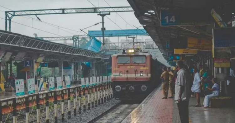 सस्ता हुआ रेल सफर