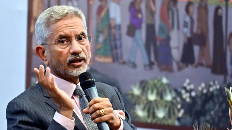 विदेश मंत्री जयशंकर ने स्पष्ट किया कि रूस से तेल खरीदना भारत के लिए आर्थिक रूप से लाभकारी है क्योंकि रूसी तेल की गुणवत्ता अच्छी है और कीमतें अपेक्षाकृत कम हैं