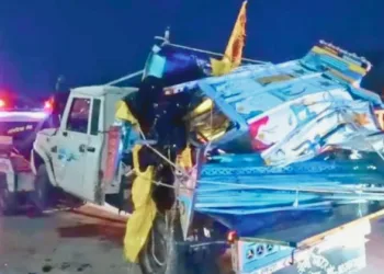खाटू श्याम से लौट रहे श्रद्धालुओं की पिकअप और ट्रक में टक्कर