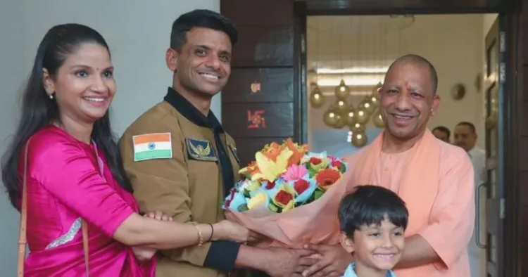 अंतरिक्ष यात्री शुभांशु शुक्ला मुख्यमंत्री योगी आदित्यनाथ के सरकारी आवास पर