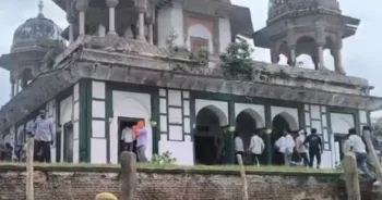 फतेहपुर मंदिर मकबरा विवाद