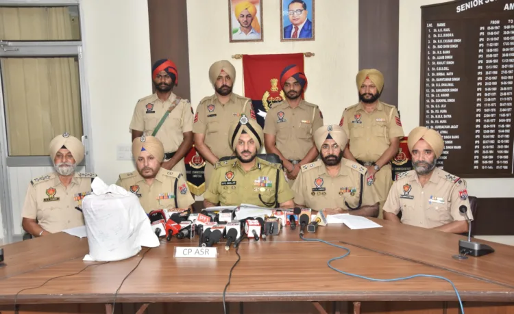 अमृतसर 7 किलो हेरोइन बरामद, 50 करोड़ नशा तस्करी