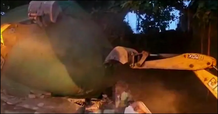 Kashipu Illegal mosque removed