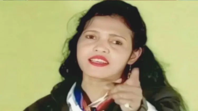बिरहा गायिका सरोज सरगम ​​ने मां दुर्गा पर की अश्लील टिप्पणी