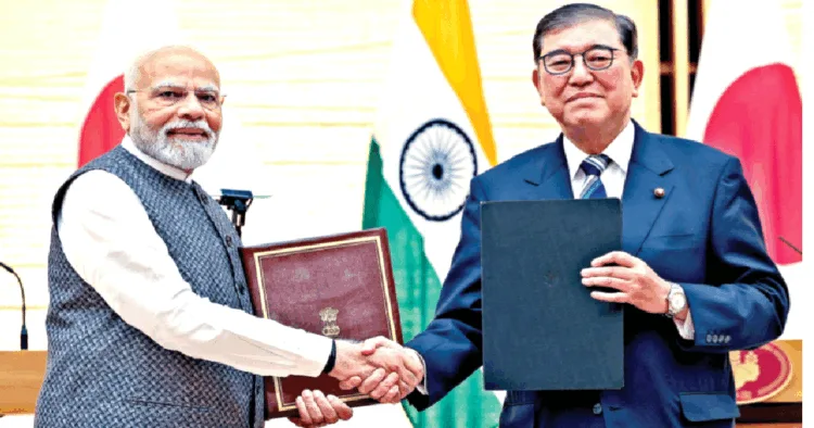 प्रधानमंत्री नरेन्द्र मोदी तोक्यो में जापान के प्रधानमंत्री शिगेरु इशिबा के साथ समझौता ज्ञापनों के आदान-प्रदान और संयुक्त प्रेस वक्तव्य के दौरान।