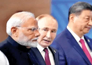 एससीओ बैठक स्थल पर प्रधानमंत्री नरेंद्र मोदी,रूसी राष्ट्रपति व्लादिमीर पुतिन एवं चीन के राष्ट्रपति शी जिनपिंग