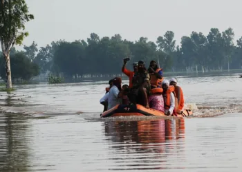 पंजाब में बाढ़ से बुरे हालात हैं।