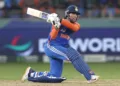 एशिया कप के फाइनल मैच में श़ॉट लगाते भारतीय बल्लेबाज तिलक वर्मा