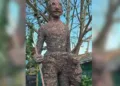 केरल के गुरुवायूर में महात्मा गांधी की विवादित प्रतिमा